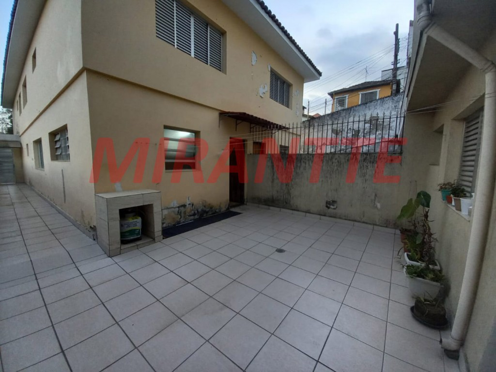 Sobrado de 325m² com 3 quartos em Horto Florestal