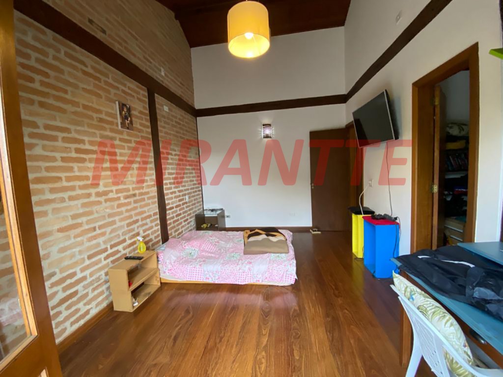 Sobrado de 478m² com 5 quartos em Serra Da Cantareira