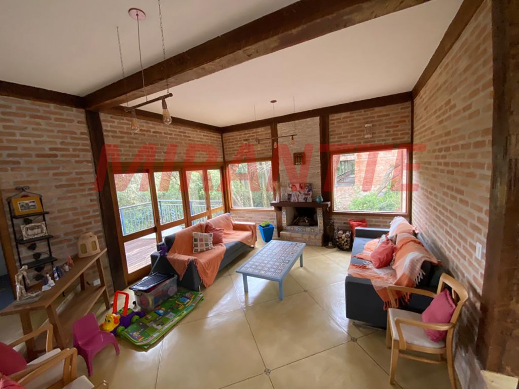 Sobrado de 478m² com 5 quartos em Serra Da Cantareira