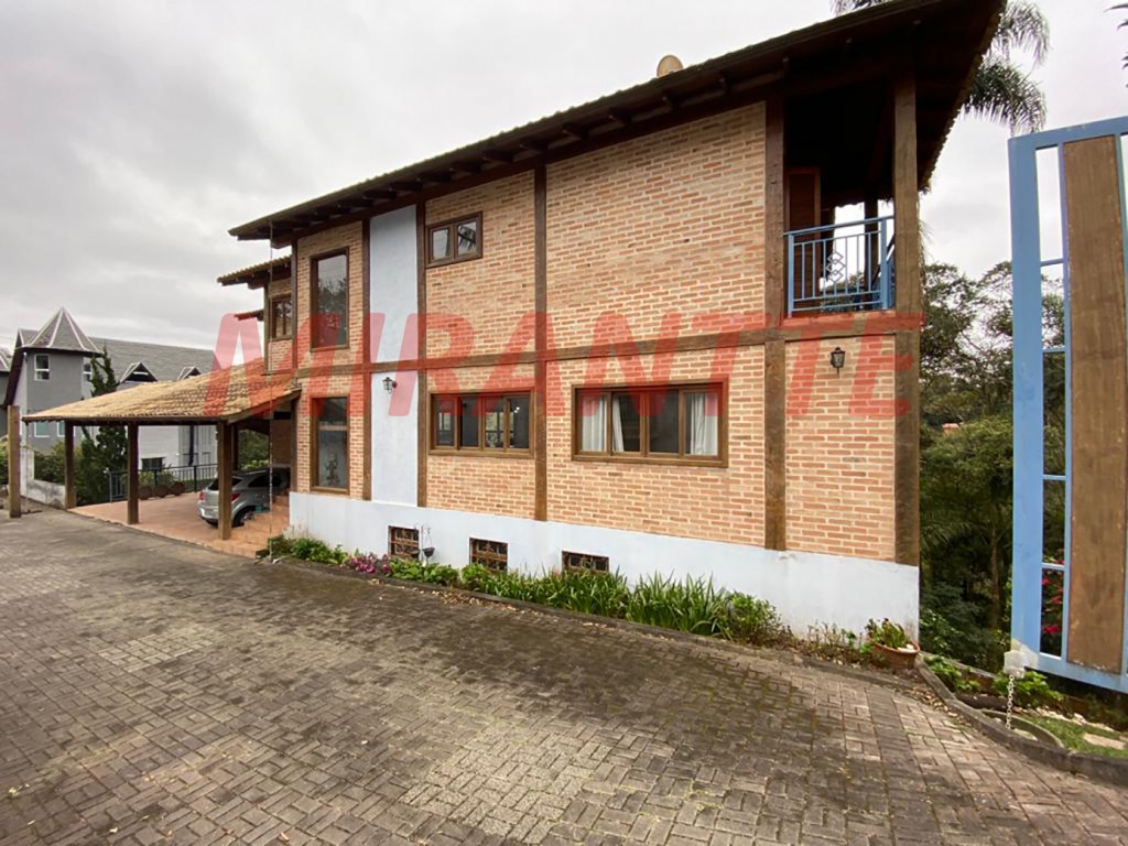 Sobrado de 478m² com 5 quartos em Serra Da Cantareira
