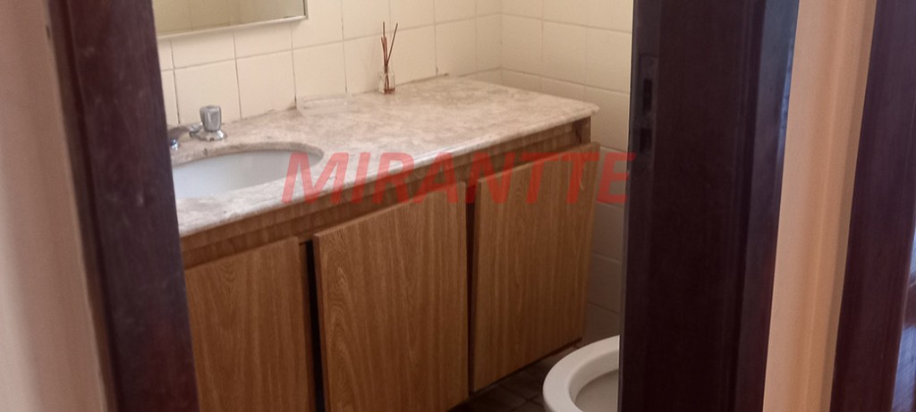 Sobrado de 250m² com 4 quartos em Jardim São Bento