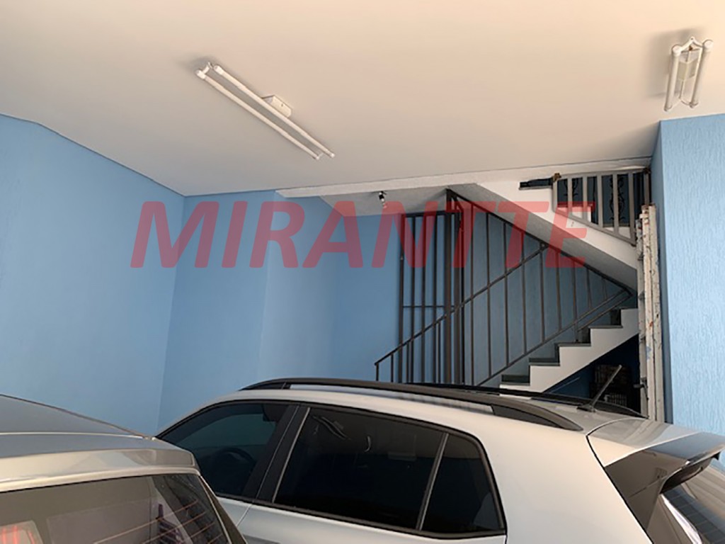 Sobrado de 230m² com 4 quartos em Tremembe