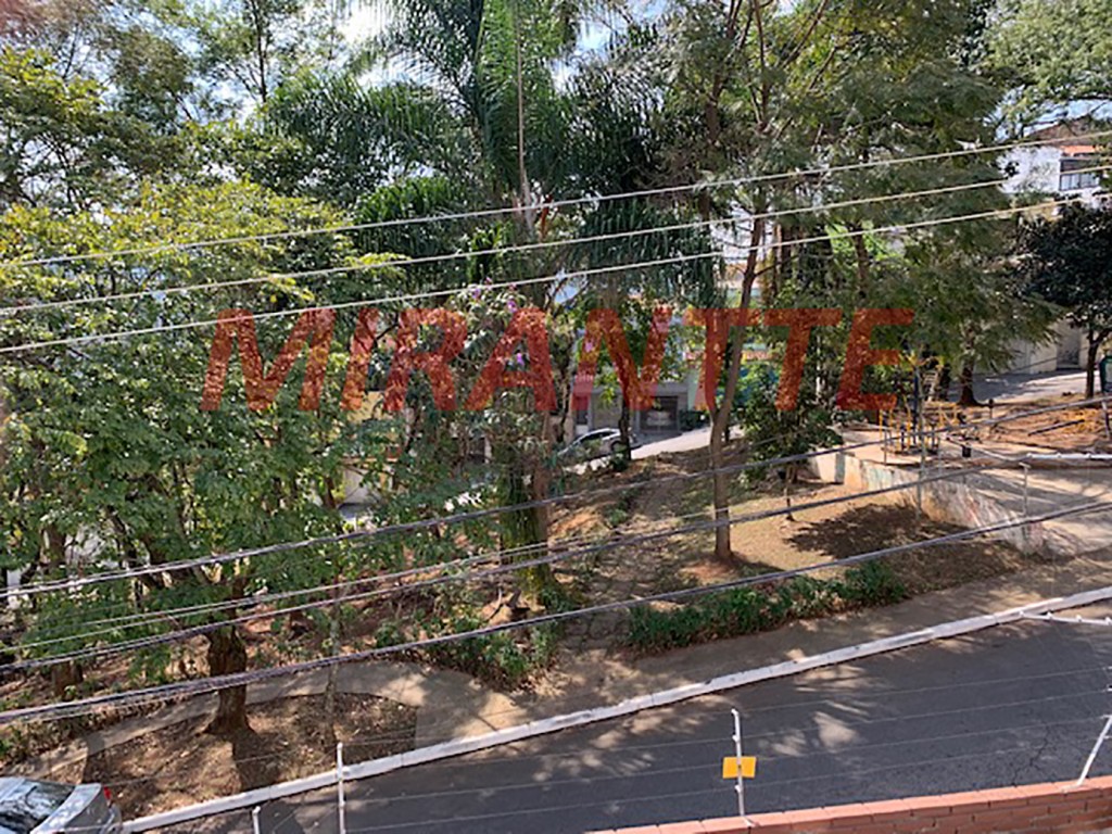 Sobrado de 230m² com 4 quartos em Tremembe