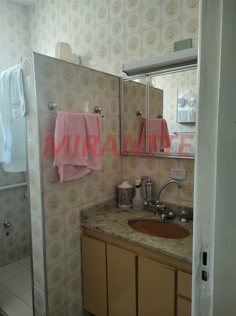 Sobrado de 178m² com 3 quartos em Santana