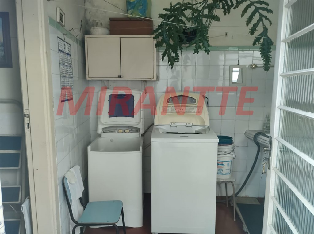 Sobrado de 178m² com 3 quartos em Santana