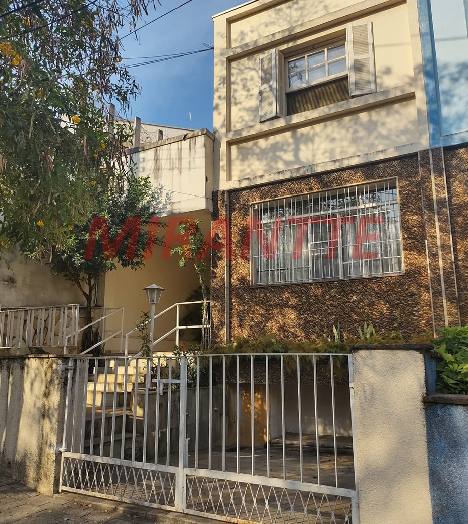 Sobrado de 178m² com 3 quartos em Santana