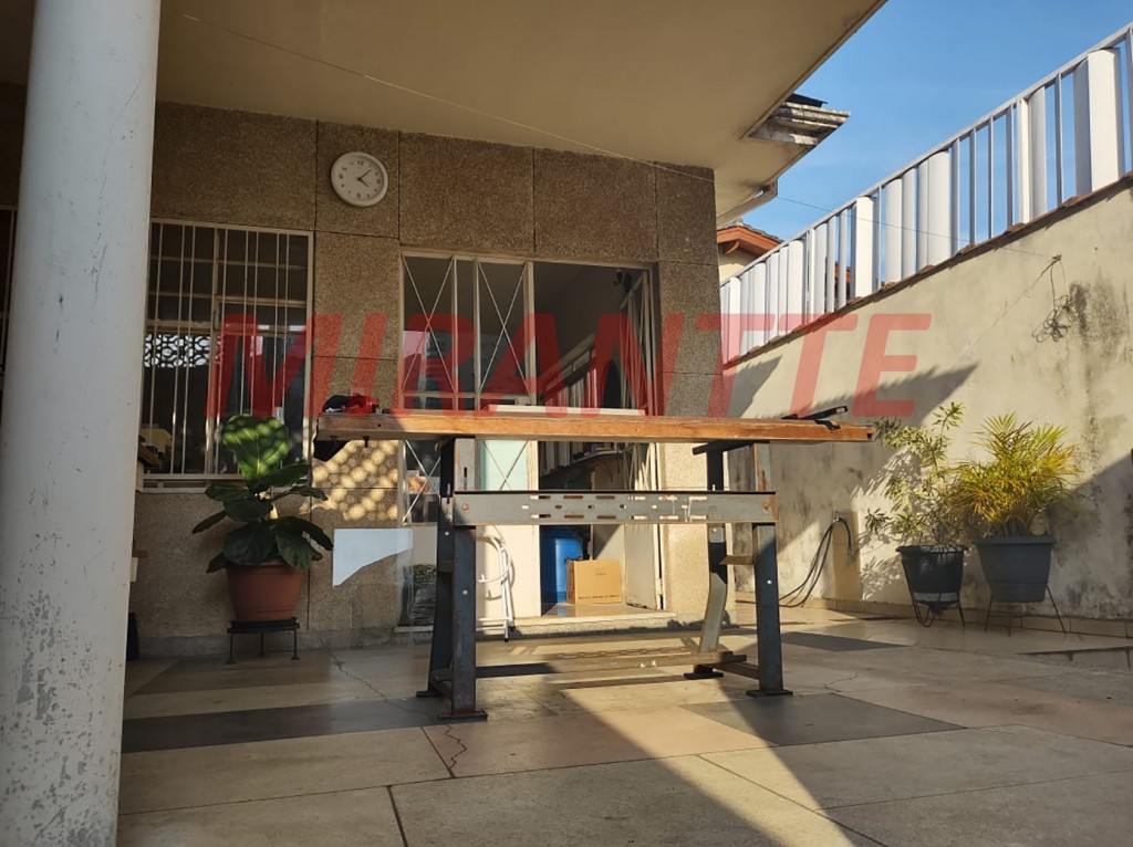Sobrado de 178m² com 3 quartos em Santana
