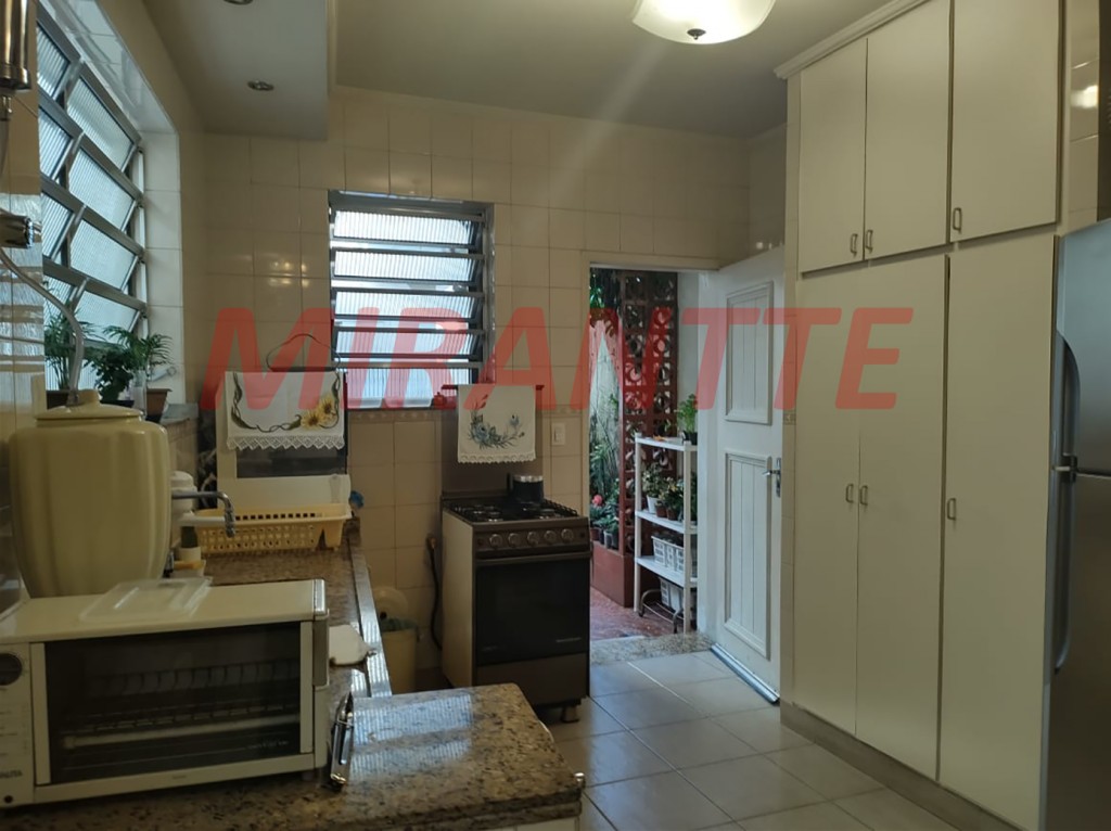 Sobrado de 178m² com 3 quartos em Santana