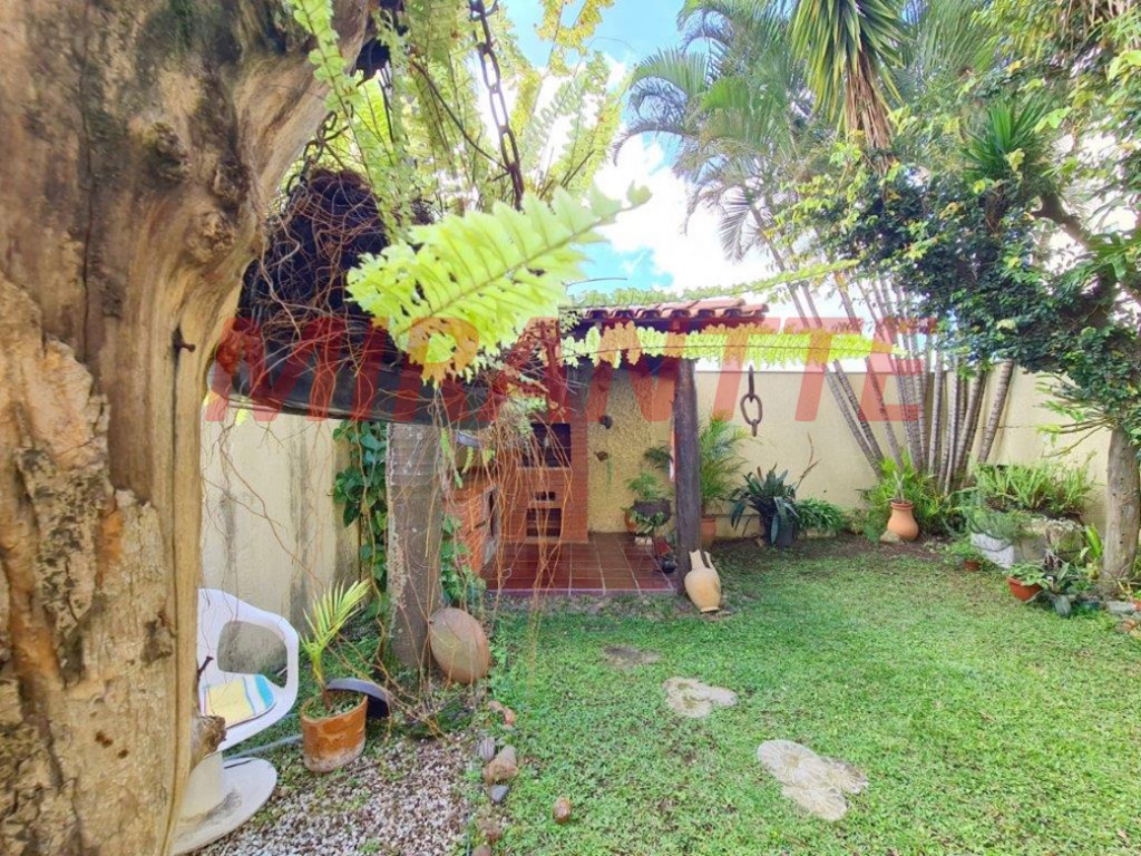 Sobrado de 380m² com 3 quartos em Vila Mascote