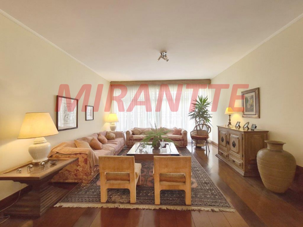 Sobrado de 380m² com 3 quartos em Vila Mascote