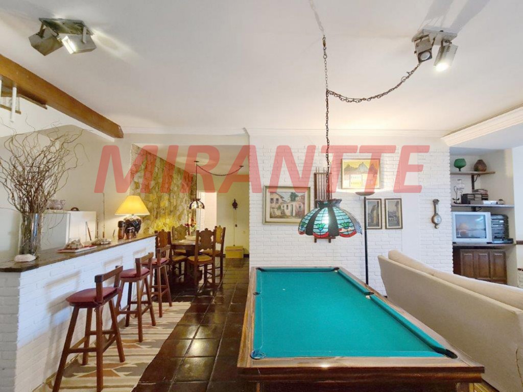 Sobrado de 380m² com 3 quartos em Vila Mascote