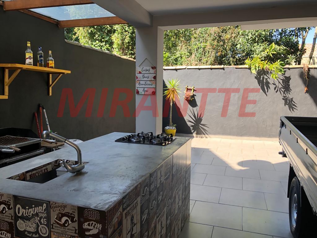 Sobrado de 170m² com 2 quartos em Serra Da Cantareira