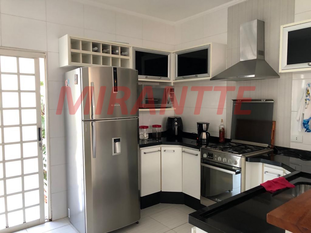 Sobrado de 170m² com 2 quartos em Serra Da Cantareira