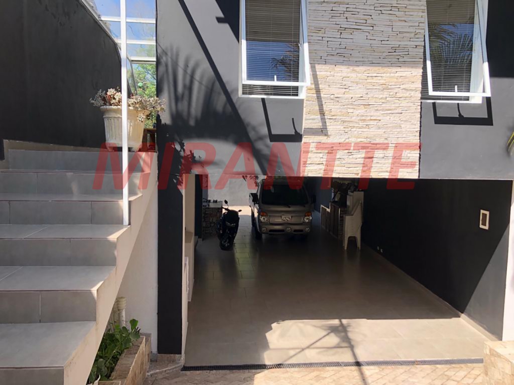 Sobrado de 170m² com 2 quartos em Serra Da Cantareira