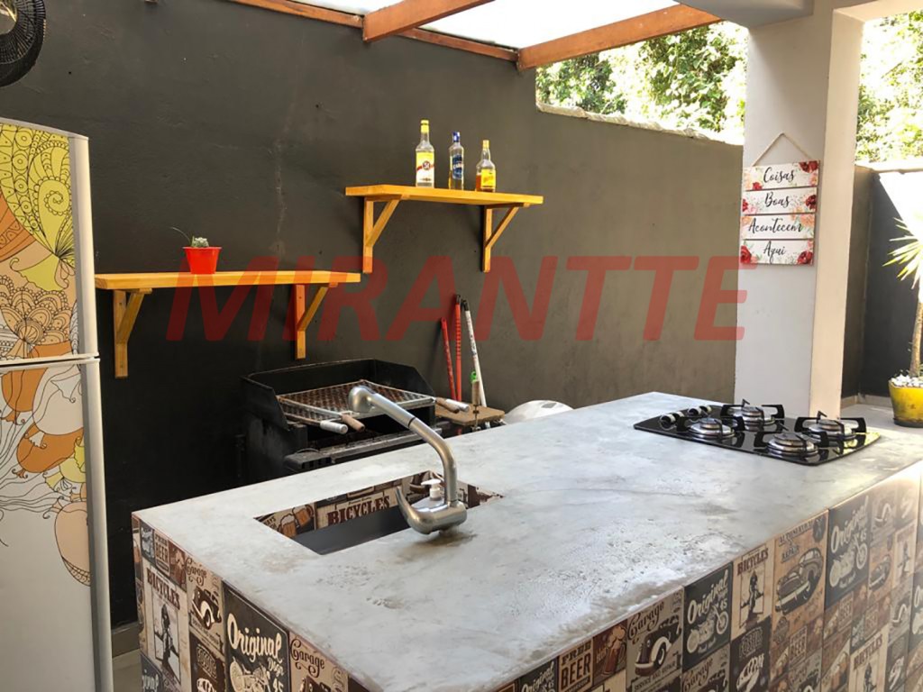 Sobrado de 170m² com 2 quartos em Serra Da Cantareira