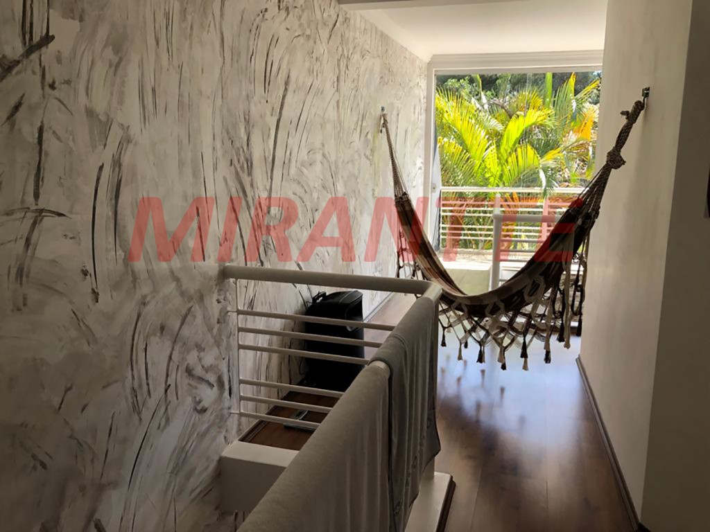 Sobrado de 170m² com 2 quartos em Serra Da Cantareira