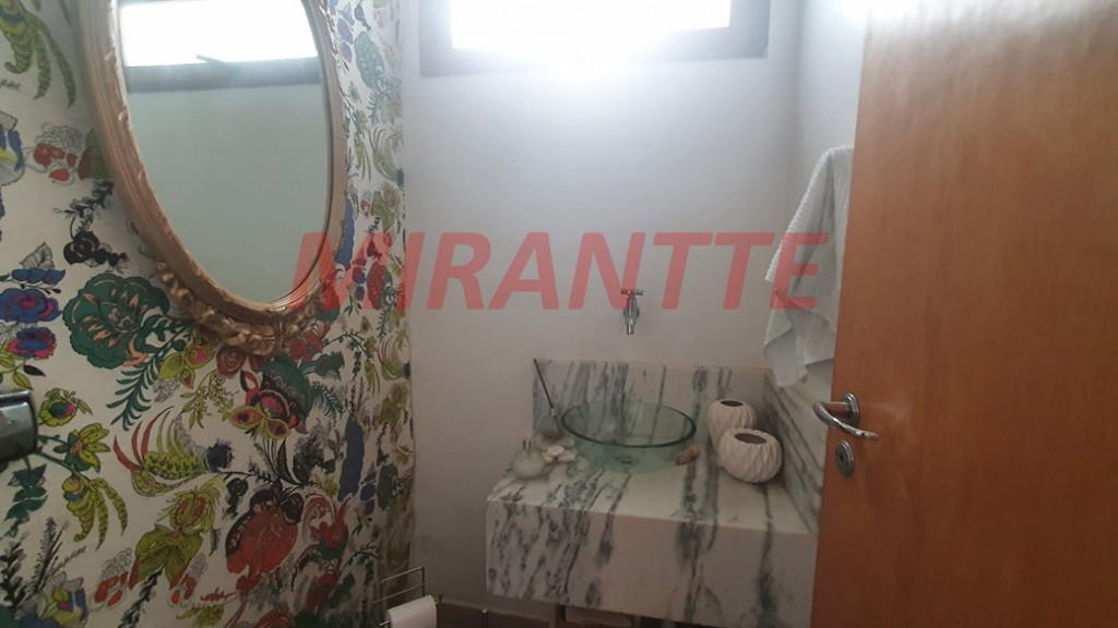 Sobrado de 130m² com 3 quartos em Santana