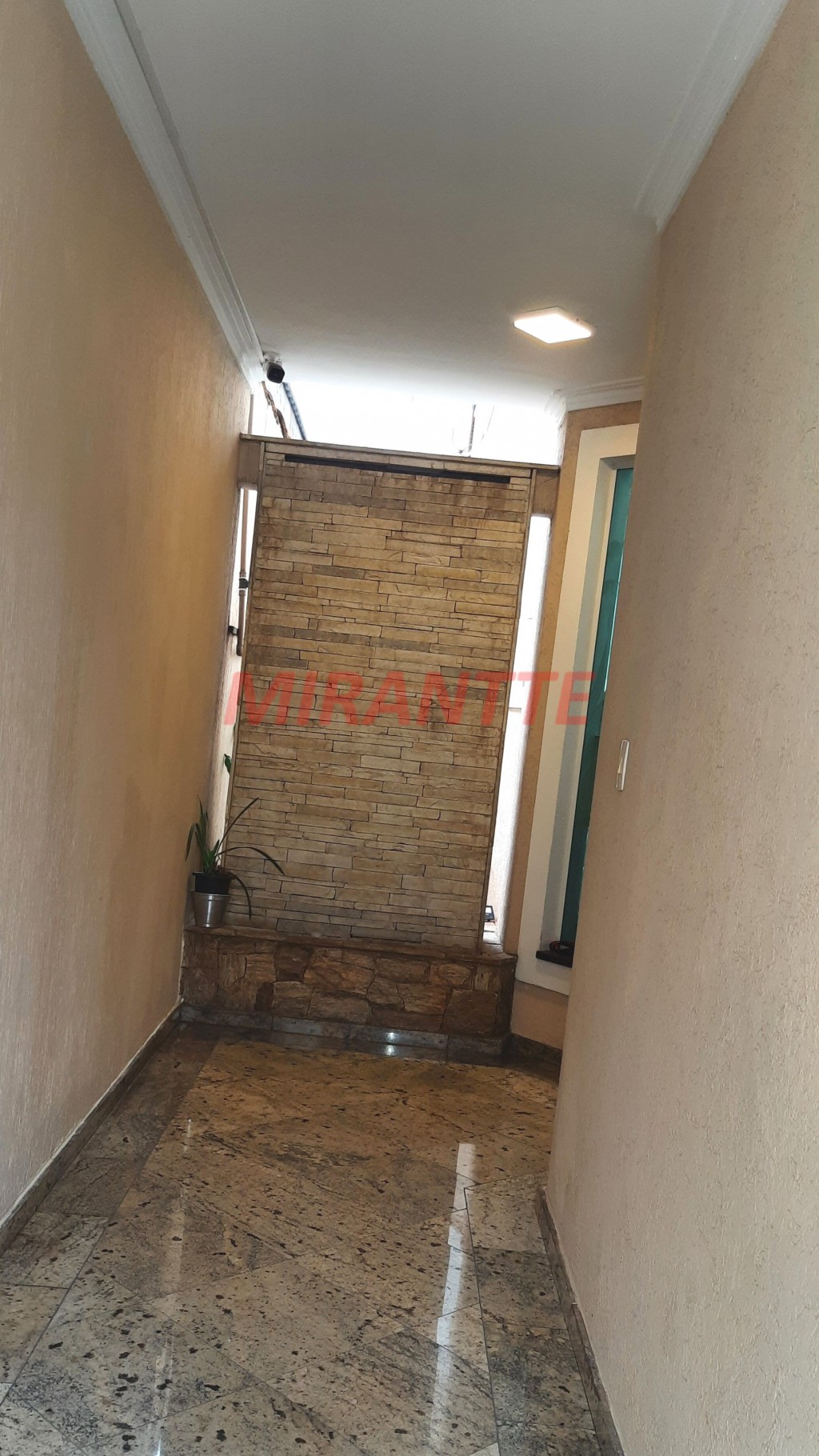 Sobrado de 225m² com 3 quartos em Santana