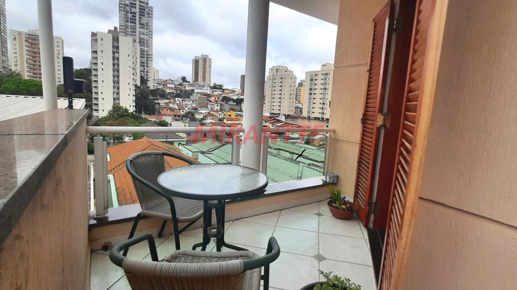 Sobrado de 225m² com 3 quartos em Santana
