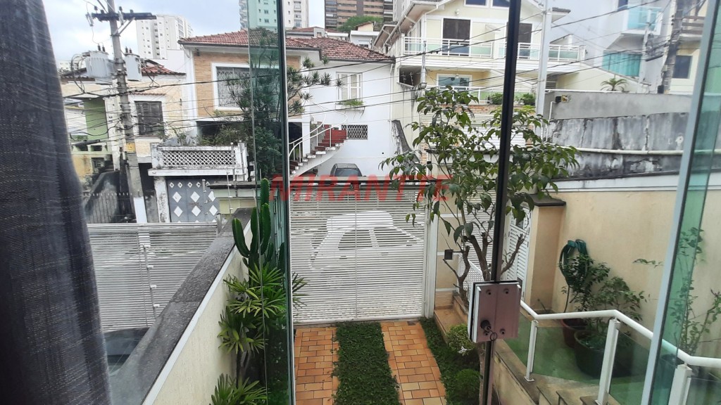Sobrado de 225m² com 3 quartos em Santana