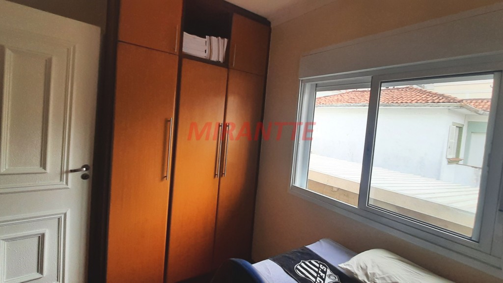 Sobrado de 225m² com 3 quartos em Santana