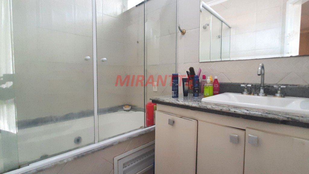 Sobrado de 225m² com 3 quartos em Santana