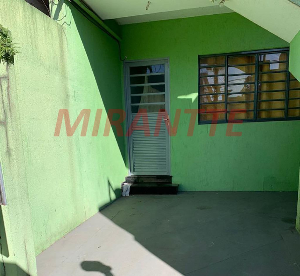 Comercial de 231m² em Limão