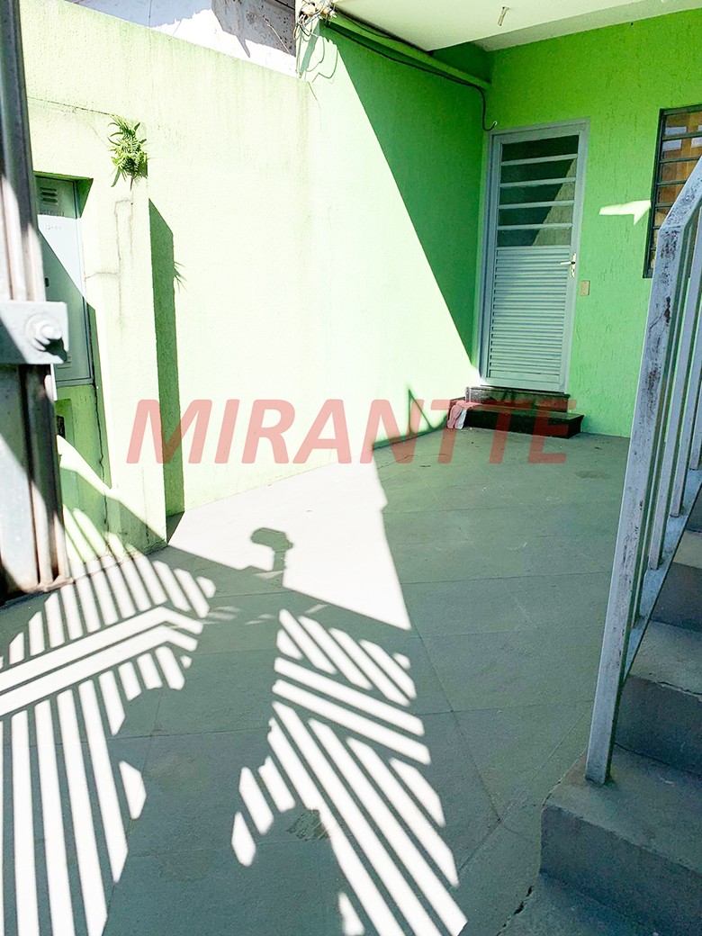 Comercial de 231m² em Limão