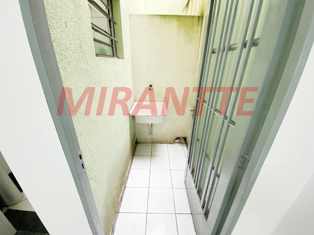 Comercial de 231m² em Limão