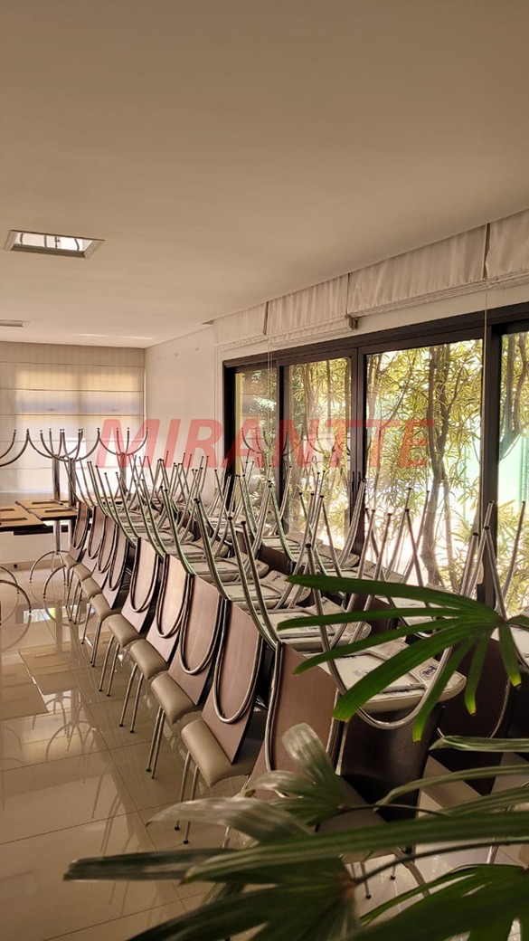 Apartamento de 145m² com 4 quartos em Santana