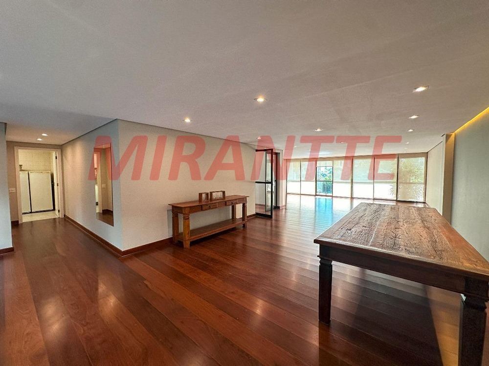 Apartamento de 200m² com 4 quartos em Santana