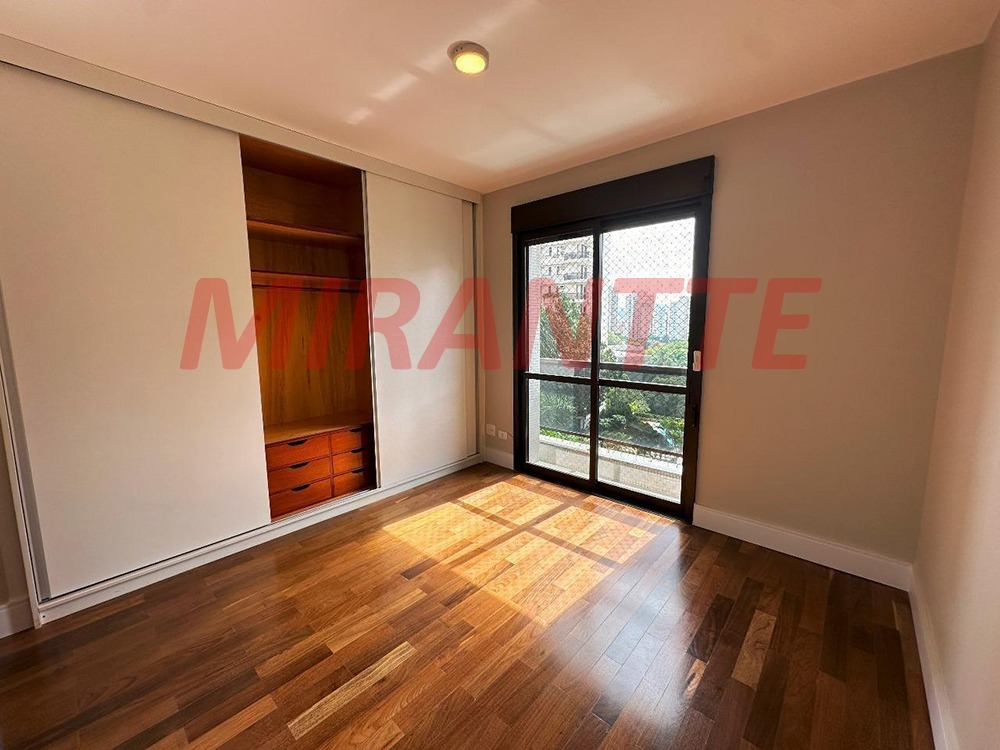 Apartamento de 200m² com 4 quartos em Santana