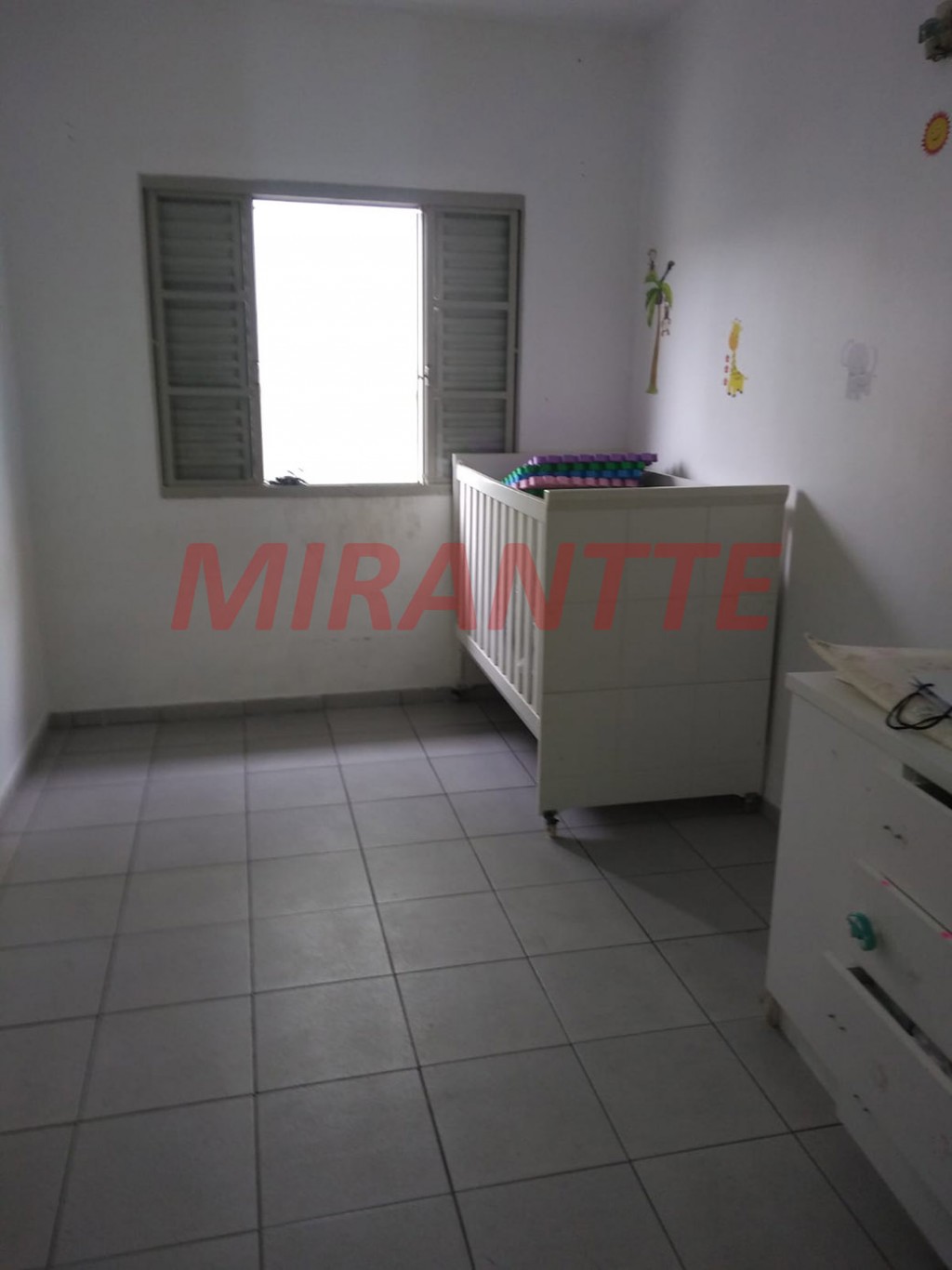 Casa terrea de 1102.5m² com 3 quartos em Vila Ester