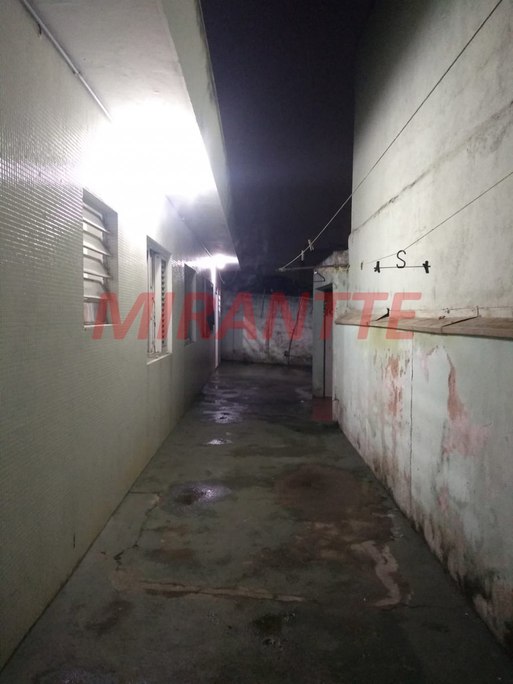 Casa terrea de 1102.5m² com 3 quartos em Vila Ester