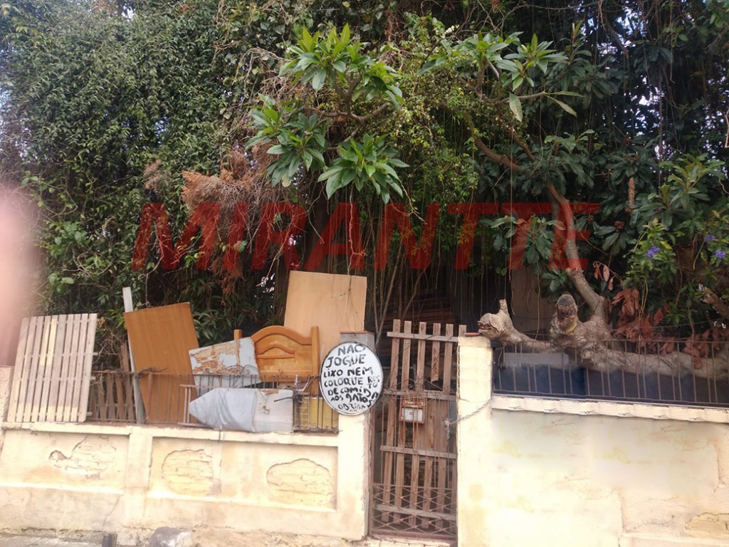 Terreno de 397m² em Chora Menino
