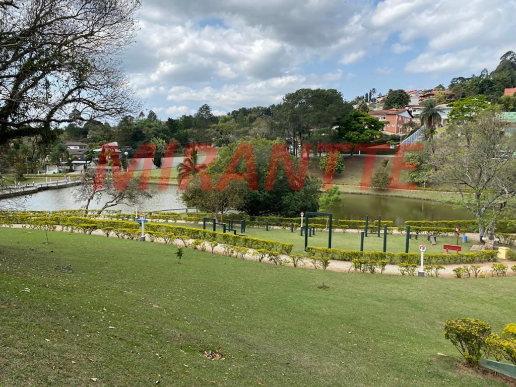 Terreno de 1712m² em Alpes de Caieiras