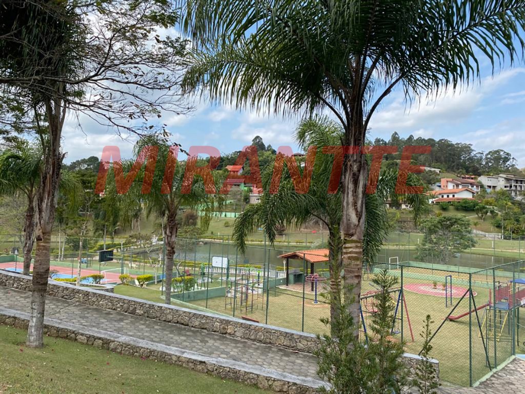 Terreno de 1712m² em Alpes de Caieiras