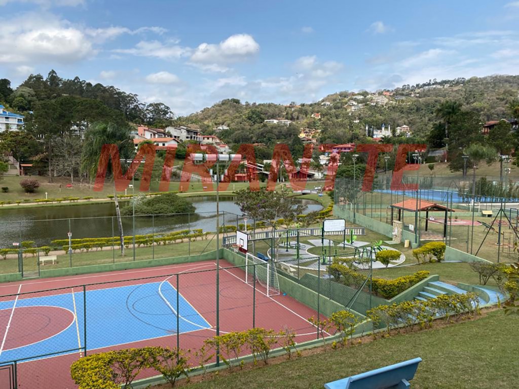 Terreno de 1712m² em Alpes de Caieiras