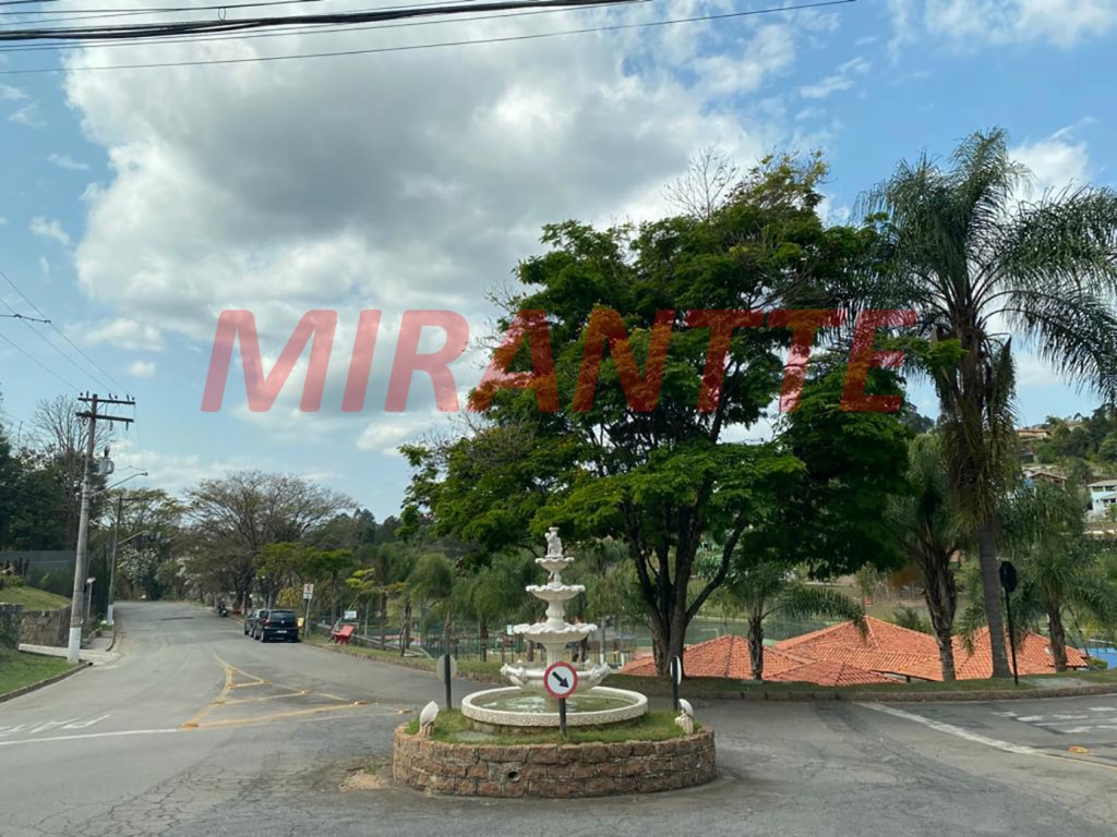 Terreno de 1712m² em Alpes de Caieiras