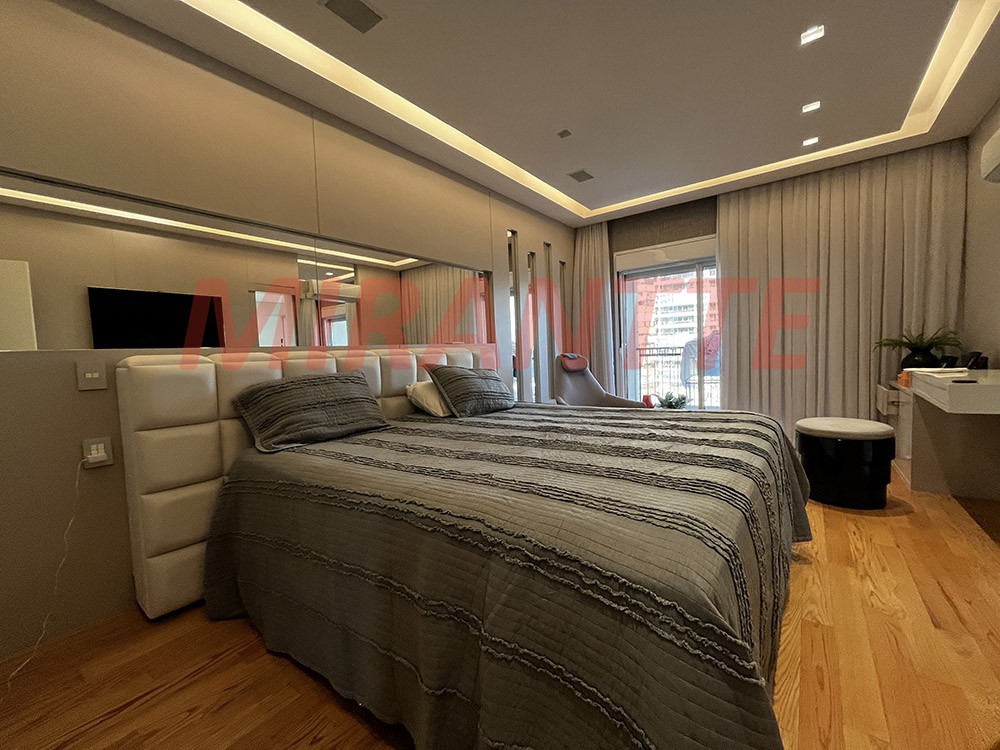 Apartamento de 230m² com 4 quartos em Santana