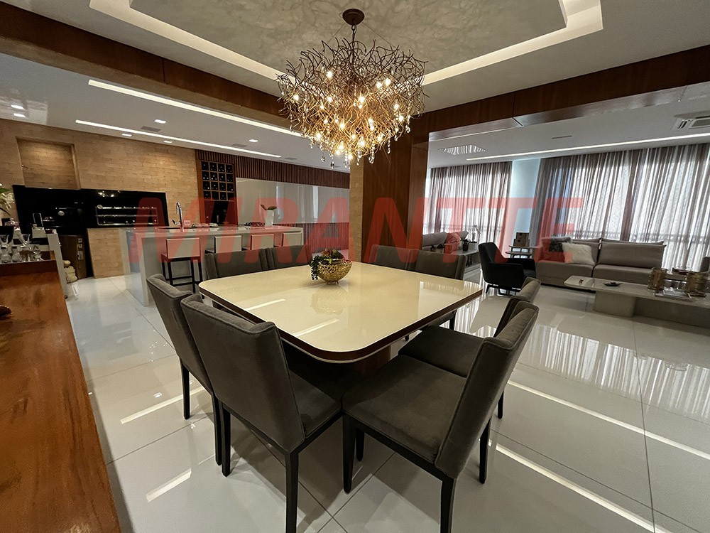 Apartamento de 230m² com 4 quartos em Santana