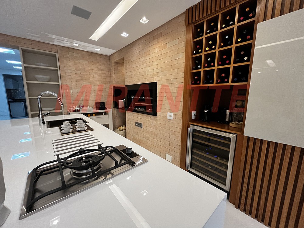 Apartamento de 230m² com 4 quartos em Santana