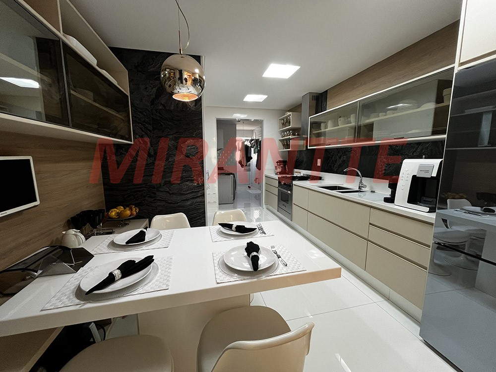Apartamento de 230m² com 4 quartos em Santana