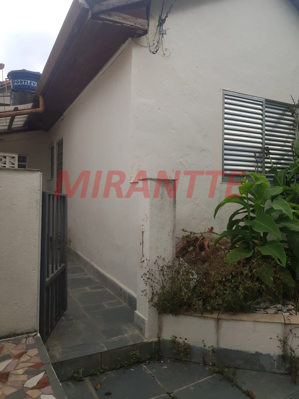 Casa terrea com 5 quartos em Parque Casa De Pedra