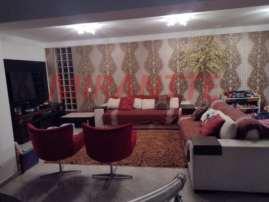 Sobrado de 561m² com 5 quartos em Serra da Cantareira
