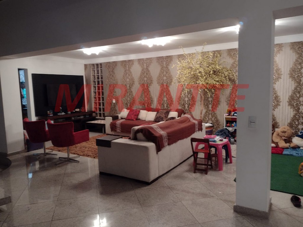 Sobrado de 561m² com 5 quartos em Serra da Cantareira