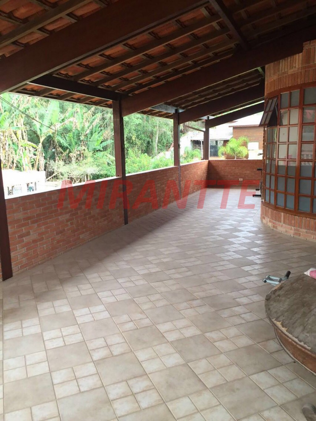 Sobrado de 670m² com 5 quartos em Caieras
