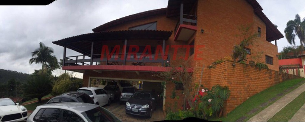 Sobrado de 670m² com 5 quartos em Caieras