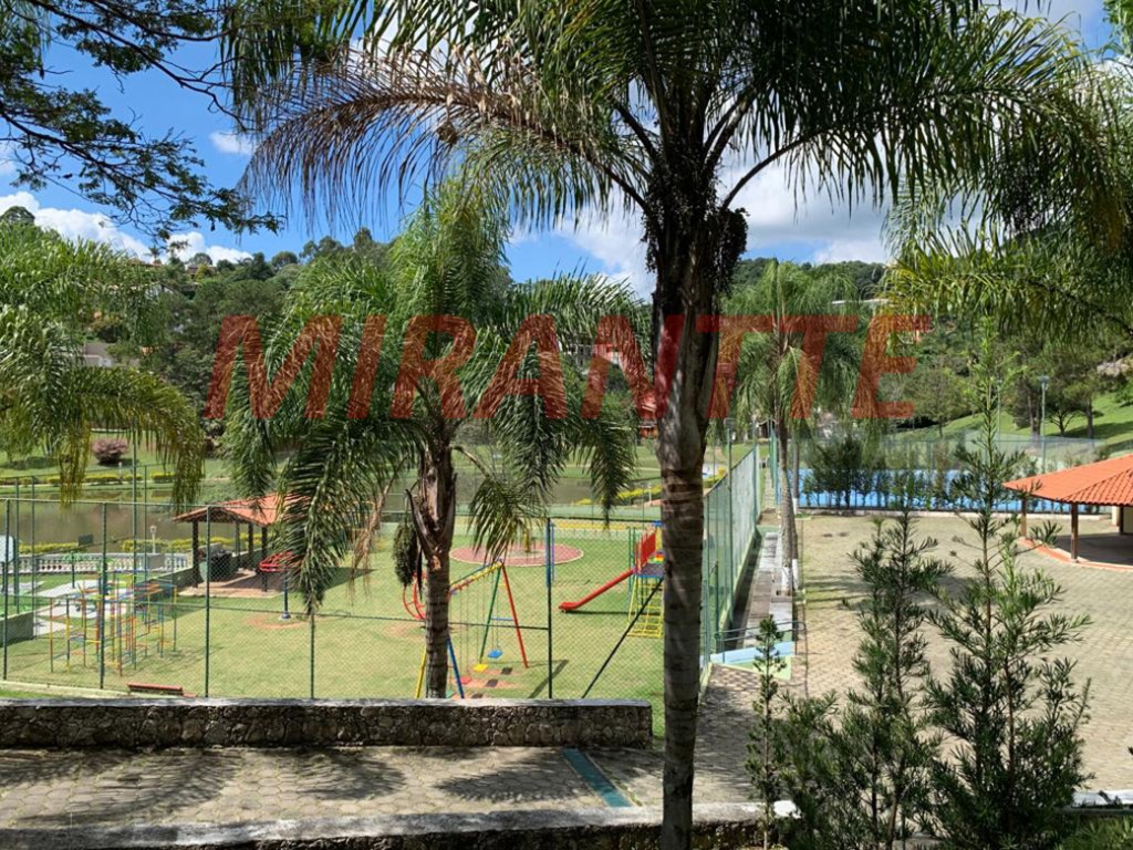 Sobrado de 670m² com 5 quartos em Caieras