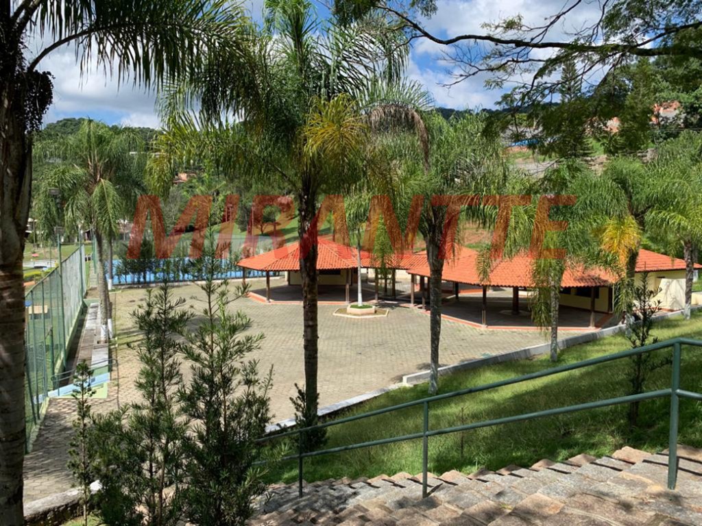 Sobrado de 670m² com 5 quartos em Caieras